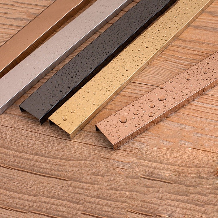 Listwa wykończeniowa ze stali nierdzewnej 4 * 8FT 304 klasy nowoczesna do ścian w tle