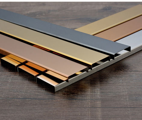 Dobra cena. 0,65 mm Metalowe paski wkładki Wykończenie płytek ze stali nierdzewnej Wystrój wnętrz wnętrz w Internecie