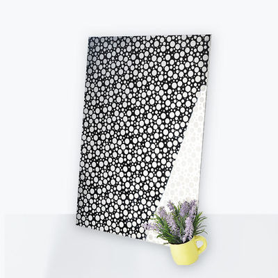 Arkusz ze stali nierdzewnej z lustrzanym wykończeniem, zgodny z normą DIN, o szerokości 1500 mm do zastosowań dekoracyjnych