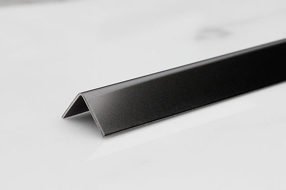 Dobra cena Powierzchnia lustrzana 2438 mm Wykończenie płytek ze stali nierdzewnej SS304L Taśma kafelkowa w Internecie