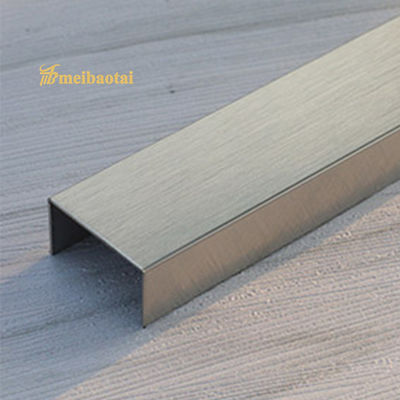 Dobra cena Standard ASTM 0.55mm Grubości Włoskowany Wzór Stal Nierdzewna Listwa Kafelkowa do Dekoracji Podłogi w Internecie