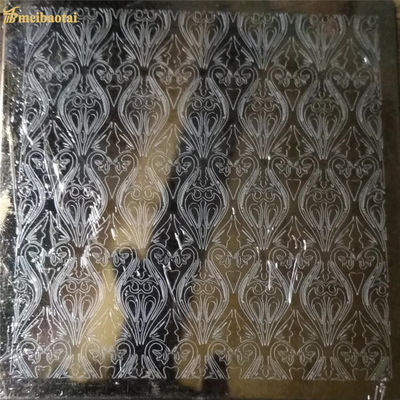 Dobra cena Grubość blachy ze stali nierdzewnej z czarnym lustrem o grubości 0,3 mm AISI w Internecie