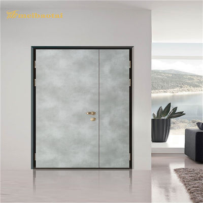 Dobra cena Biały kolor Imitacja drewna Ziarno Laminat Arkusze ze stali nierdzewnej Dekoracja drzwi w Internecie